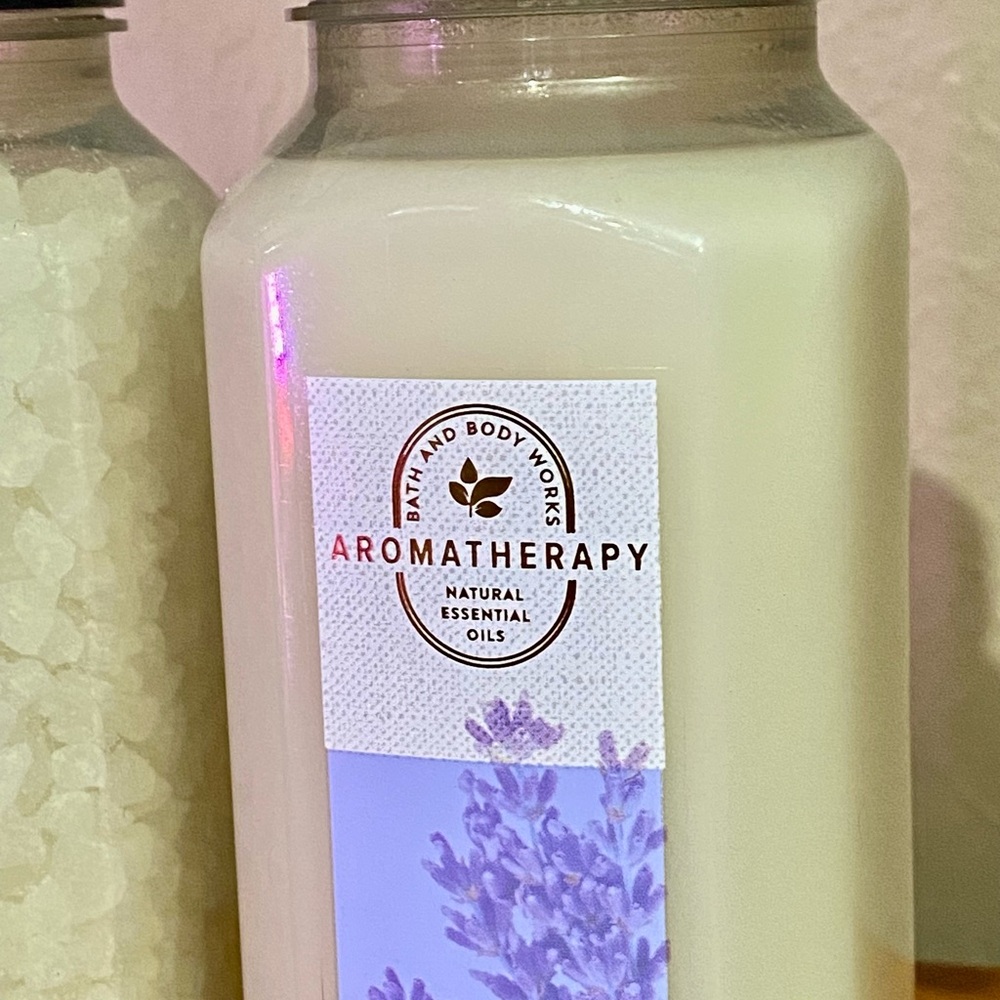 Aromatherapy Lavender Vanilla Bath Soak and Lux Bath Set - Picture 3 of 3